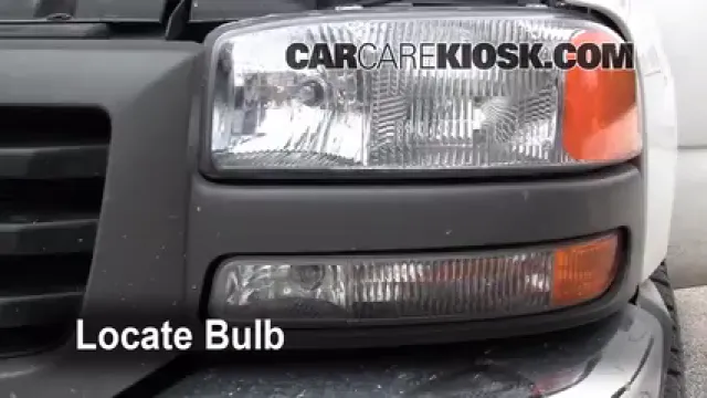 2003 GMC Sierra 1500 WT 4.8L V8 Éclairage Feux de route (remplacer l'ampoule)
